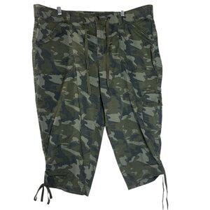 TNL women’s camouflage‎ capris size 22W ties on legs stretch
